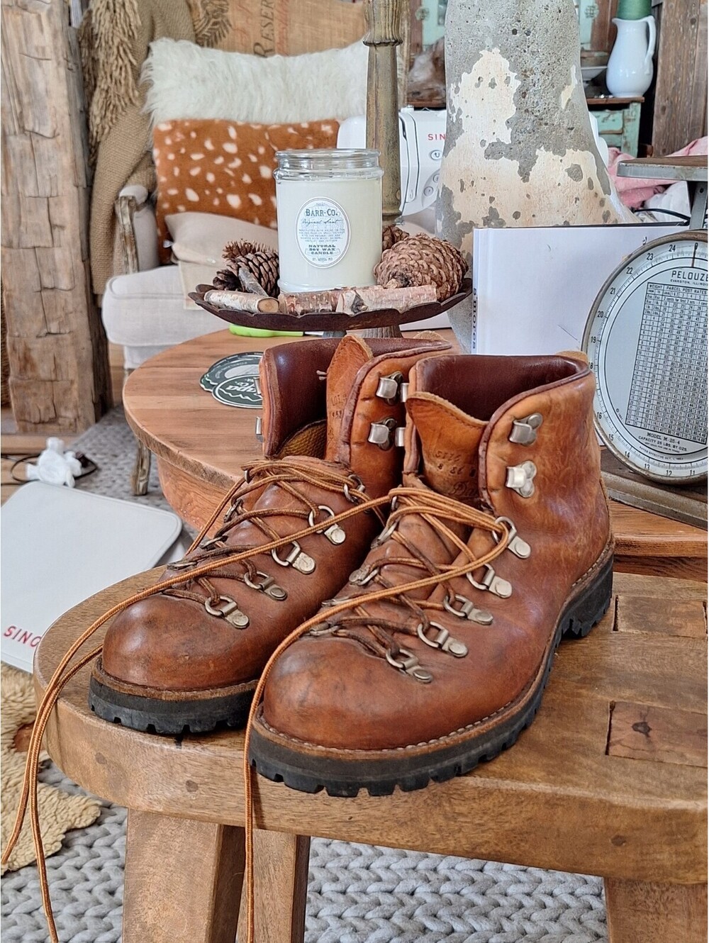 Vintage Danner Leather Mountain Hiking Boots 8290, Women's 10/Mens 8 EE.